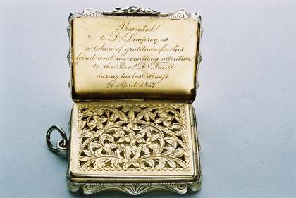 Nathaniel Mills silver vinaigrette