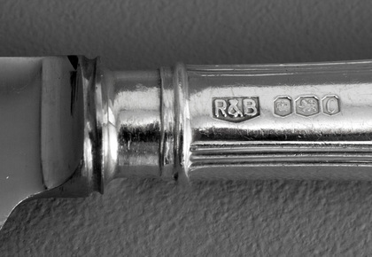 Sterling Silver Knife Set (12 Table knives, 12 Dessert Knives) - Louis XIV, Roberts & Belk