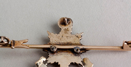 The Royal Sussex Regiment 15 Carat Gold and Enamel Sweetheart Brooch - WW I