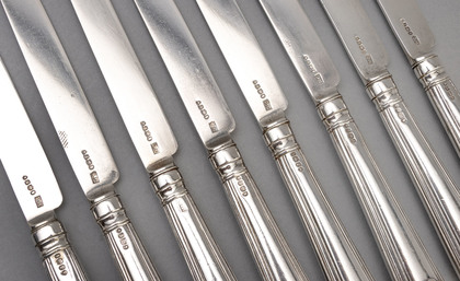Georgian Silver Dessert Knives (Set of 8) - Thread & Shell Pattern, William Chawner