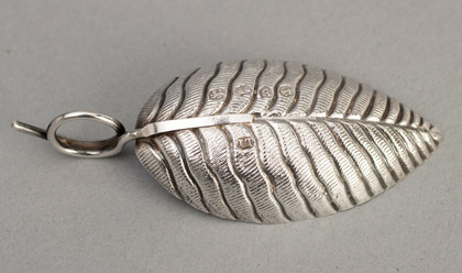 18th Century Naturalistic Veined Leaf Silver Caddy Spoon - Joseph Taylor