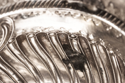 Early Georgian Silver Porringer - Portcullis Chained Crest, Porter or Beaufort Somerset Family